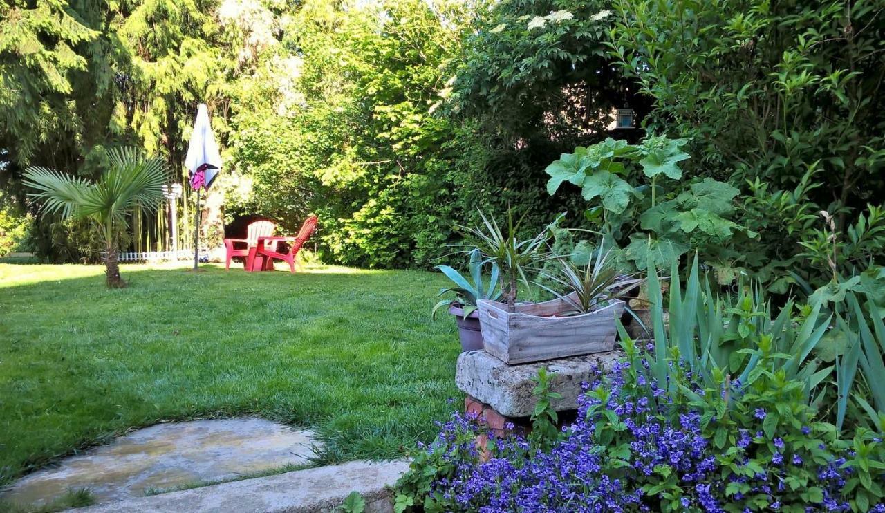 Le Clos Manceau Bed and Breakfast Λε Μανς Εξωτερικό φωτογραφία